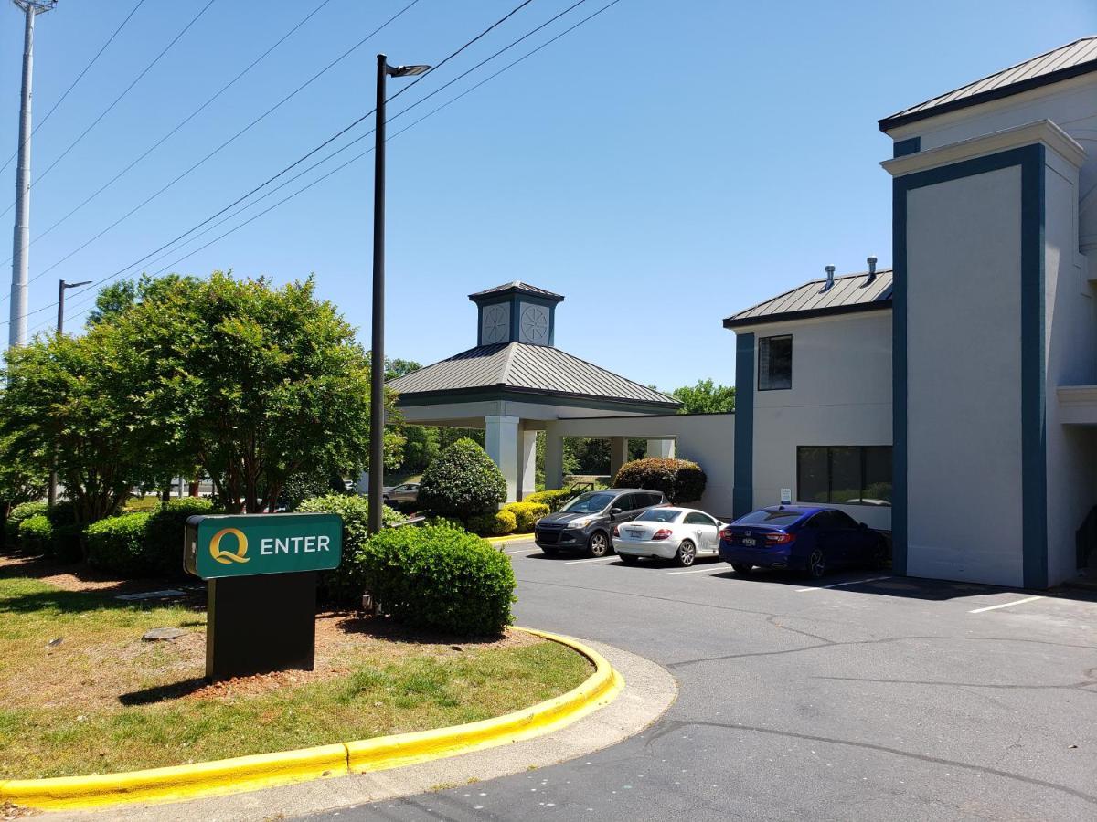 Quality Inn & Suites Clemmons I-40 Экстерьер фото
