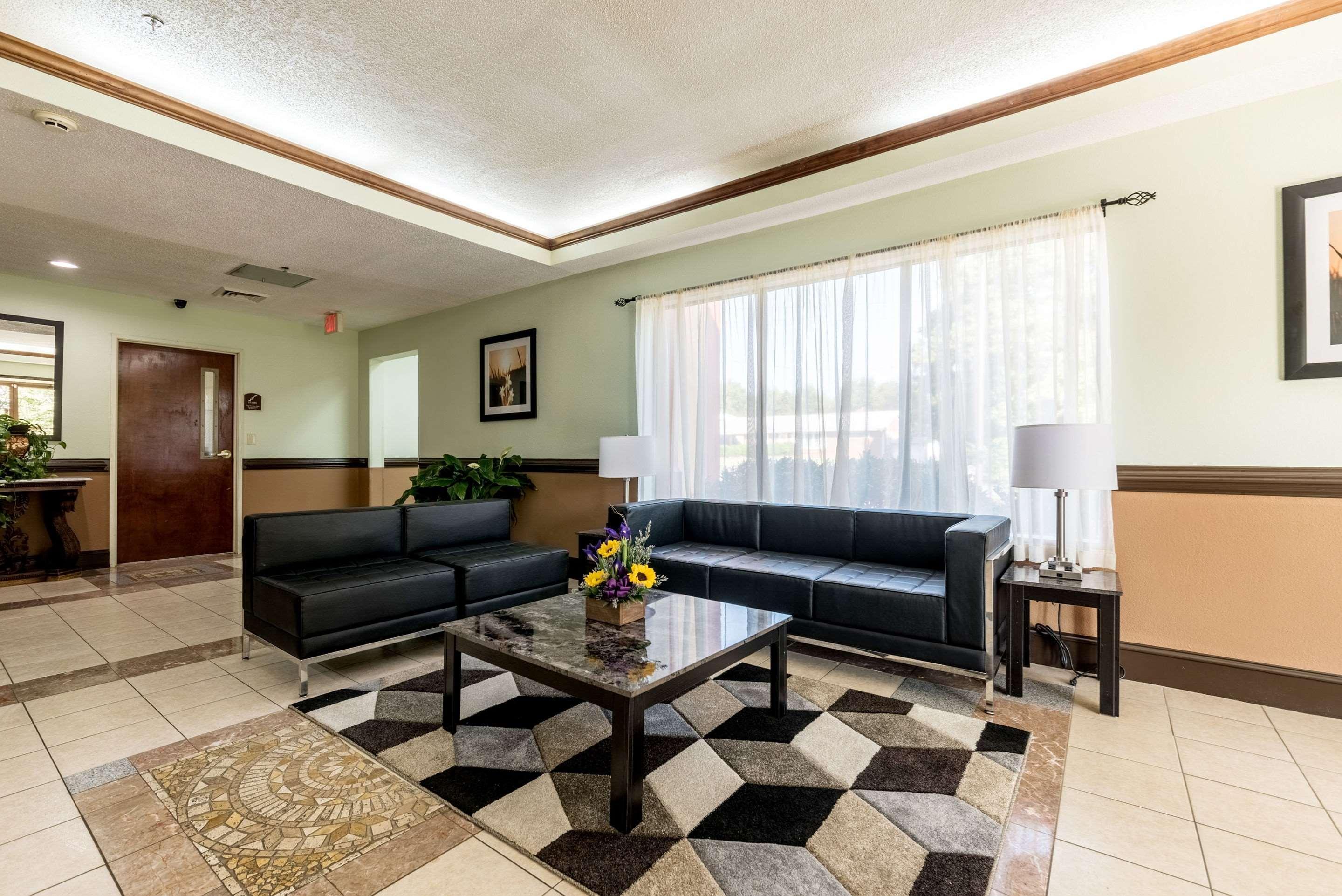 Quality Inn & Suites Clemmons I-40 Экстерьер фото
