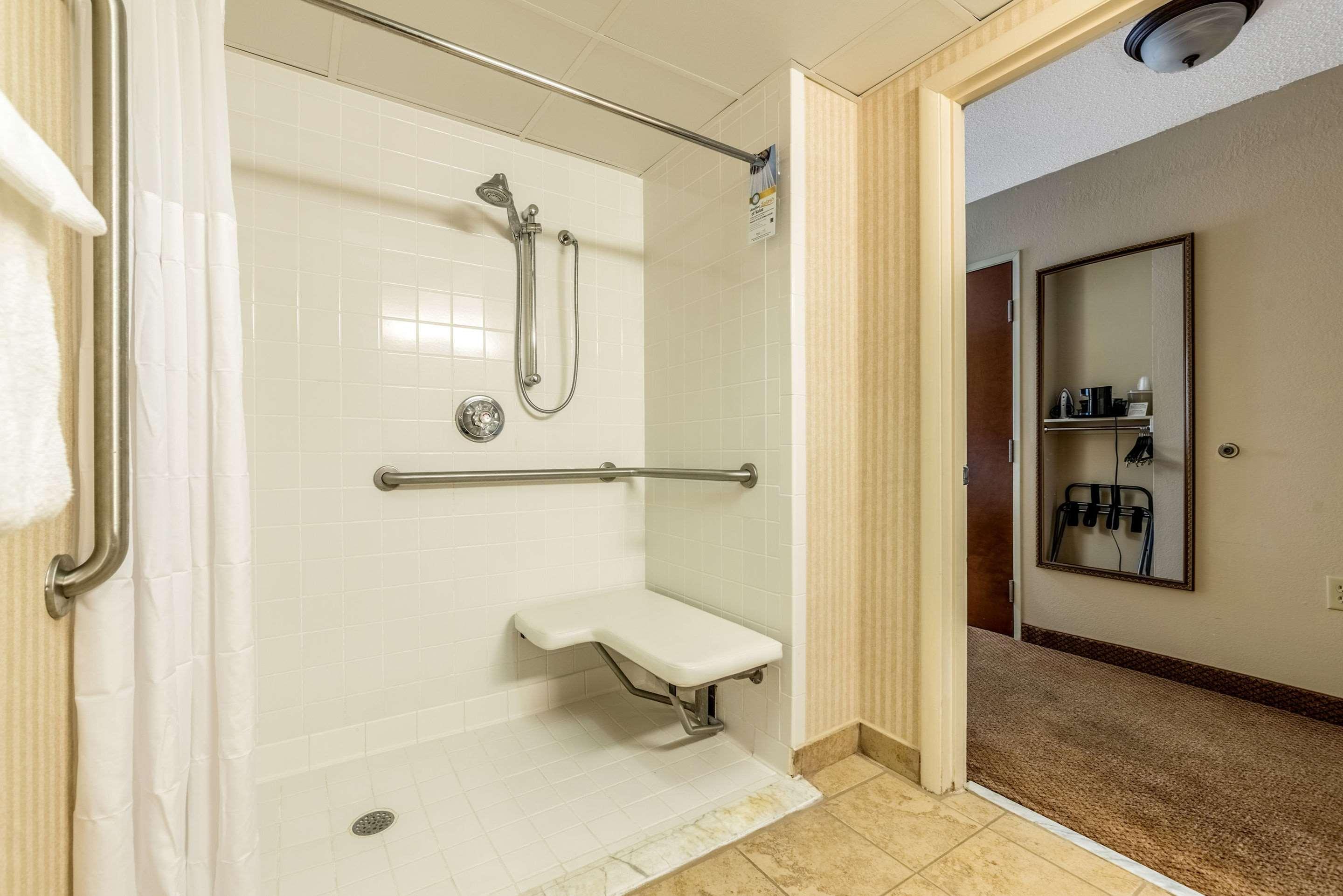 Quality Inn & Suites Clemmons I-40 Экстерьер фото