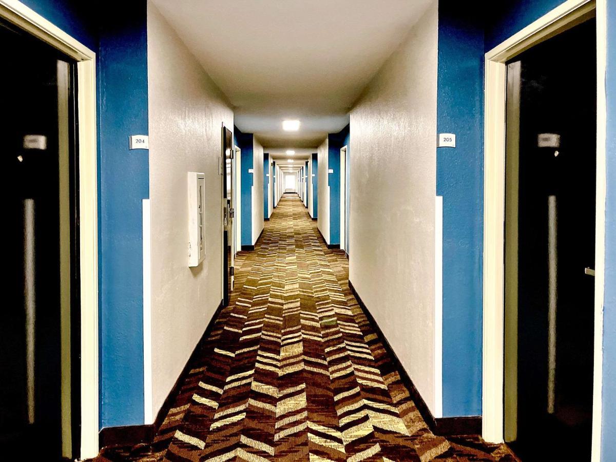 Quality Inn & Suites Clemmons I-40 Экстерьер фото